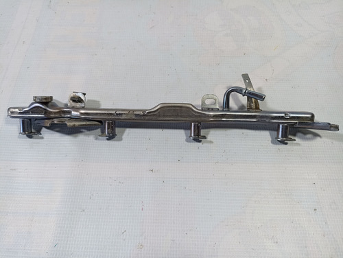 Riel De Inyectores 2 Toyota Sequoia 5.7 08-18 Original (Usado)