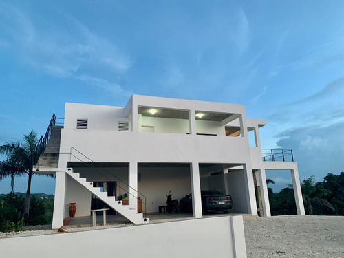 Vendo Villa En Río San Juan Con Vista Despejada Al Mar  