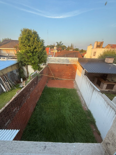 Casa En Venta Ubicado En Adrogué, Almirante Brown, G.b.a. Zona Sur