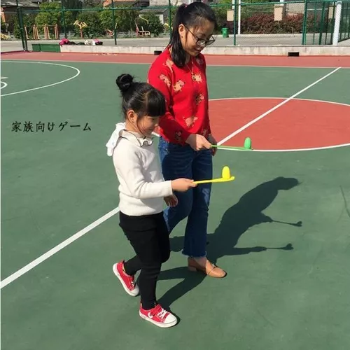 Jogo de Corrida de Ovos e Colheres com Gema de Ovo - Diversão em Família no  Quintal - Feira Esportiva Campo Festa de Natal Brinquedo f