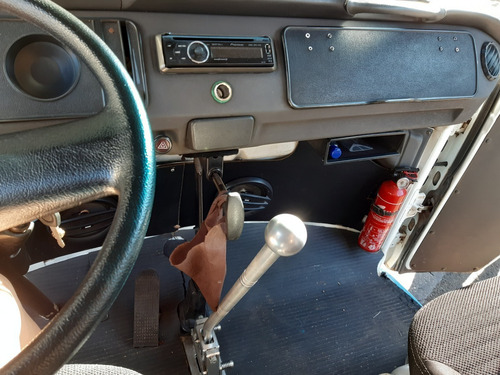 Volkwagen Kombi Uso Misto