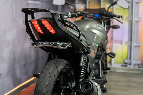 Bajaj Pulsar 180 Fi 2022