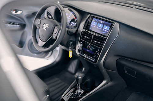 Toyota Yaris 1.5 107cv Xls Sedan
