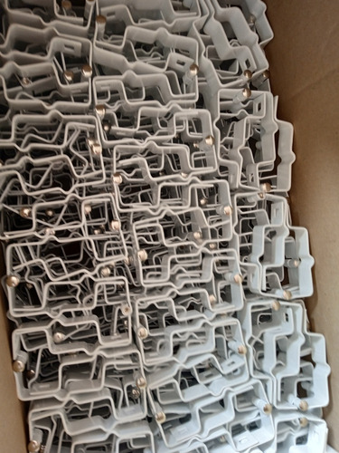200 Abrazaderas Para Rejacero De 2 X 2 (Usado)
