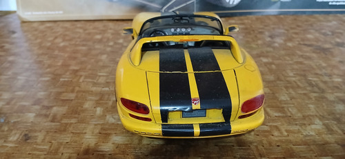 Miniatura Burago Dodge Viper Rt/10 1993 1:18 Sucata Amarelo (Usado)