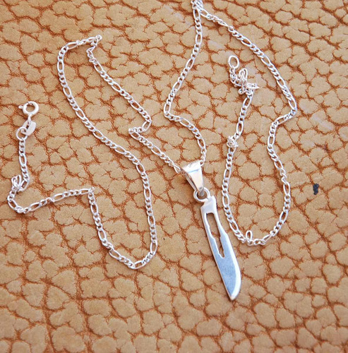 Imagen 3 de 5 de Dije De Plata Bisturi Con Cadena