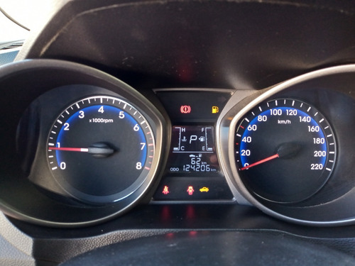 Imagem 14 de 15 de Hyundai Hb20s Premium 1.6 Automático 2013-2014