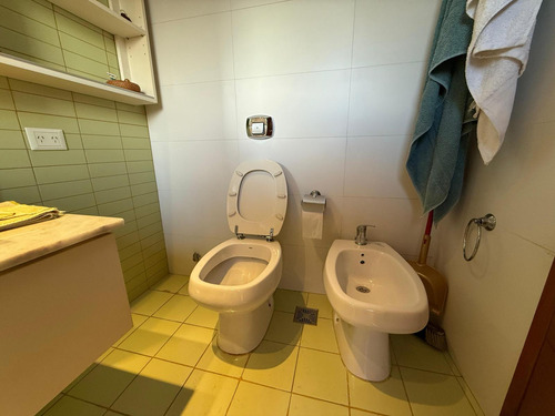 Casa De Seis Ambientes Con Piscina En Venta En Barrio Ombues De Hudson