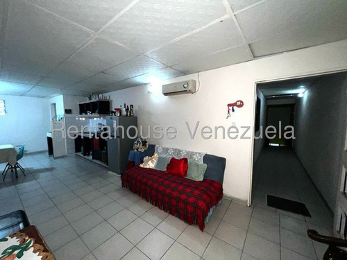 Casa En Venta En Piñonal Maracay Zp