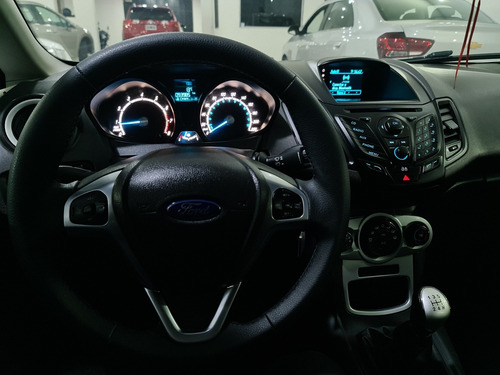 Imagen 11 de 15 de Ford Fiesta Kinetic Design 2016 1.6 Se Plus 120cv