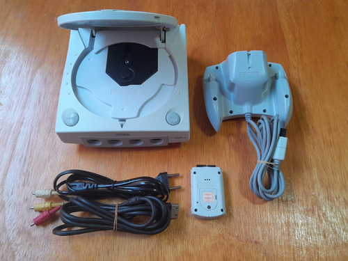 Sega Dreamcast + Controle + Vmu + Cabos E Jogos 100% Branco (Usado)