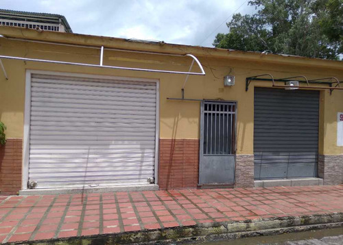 Local Comercial En Venta. Calle 12 De San José. Maracay