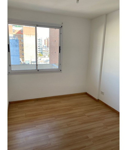 Imagen 8 de 8 de Departamento De 1 Dormitorio, Mendoza Casi Esquina Moreno.