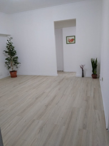 Imagen 3 de 29 de 3 Ambientes Oportunidad Sobre Av Alberdi Al 5900 En Pleno Centro Comercial Tomo Propiedad De Menor Valor En Caba En Parte De Pago. Sin Comisión Inmobiliaria. Primer Piso. Impecable. Bajas Expensas .
