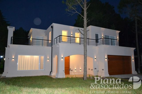 Imagen 3 de 30 de Casa Venta Pinamar Norte 5 Ambientes Garage Doble Losa Radiante Financia/toma Propiedad