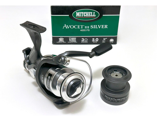 Reel Mitcheel Avocet 3 Silver 4000 Fs Plateado Derecho/izquierdo