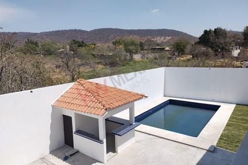 Se Vende Casa En Obra Blanca En Yautepec, Morelos.