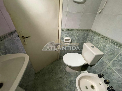 Hermosa Y Grande Casa A La Venta, Ubicada En Pinares Atlántida, 5 Dormitorios, 3 Baños, Frente Y Fondo. Inm Atlántida.