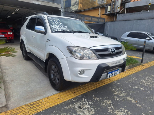 Toyota Hilux SW4 3.0 Srv 7l 4x4 Aut. 5p