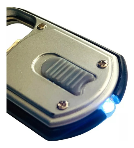 1 Llavero Con Luz Y Destapador Lampara 2 En 1