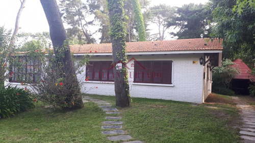 Casa En Zona San Rafacel A Metros De La Playa.- Ref: 2092