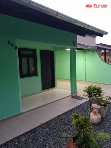 Casa Contendo 3 Dormitórios - Bairro Passo Manso - Blumenau/sc - Ca0174