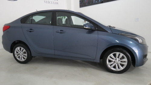 Imagem 3 de 14 de Hyundai Hb20s 1.6 Comf 2016