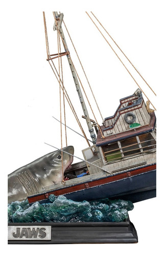 Escena Jaws Attack Demi Scale 1/20 Unjaws60121 Iron Studios