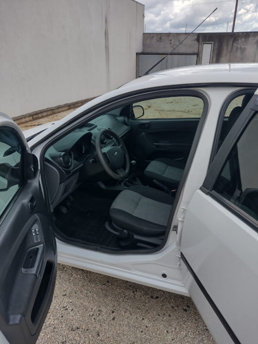 Imagem 6 de 7 de Ford Fiesta 1.0 4p Flex