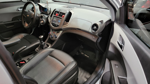 Imagen 13 de 21 de Chevrolet Sonic 2016 1.6 Ltz Mt Mx