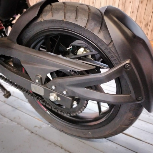 Imagen 5 de 16 de Tvs Rtr 200 New Carburada