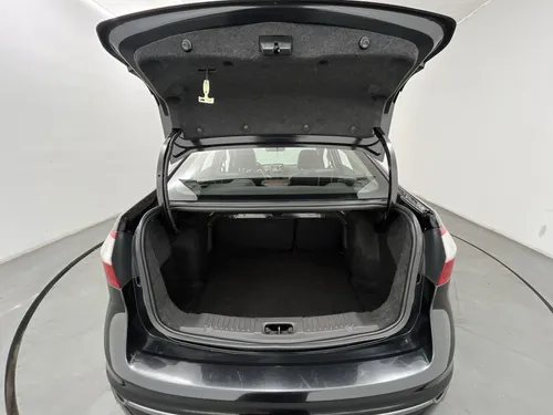 Ford Fiesta TITANIUM 1.6 AUT