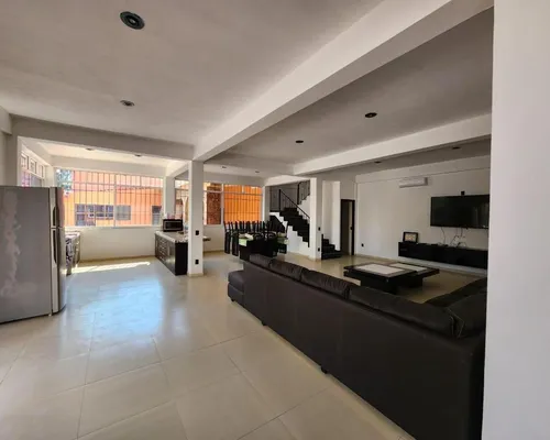 Casa Residencial Campestre Con Alberca Y Finos Acabados!