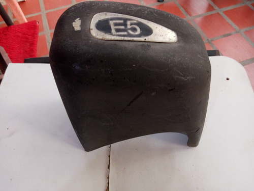 Tapa Plástica De Motor Neo E5 Modelo Viejo (Usado)