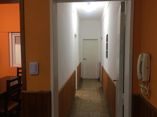 Imagen 4 de 16 de Casa De 2 Dormitorios En Venta Con Cochera Y Parillero - Centro Sur - Zona Sur