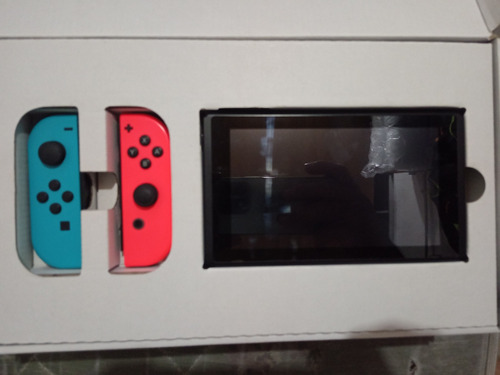 Nintendo Switch 