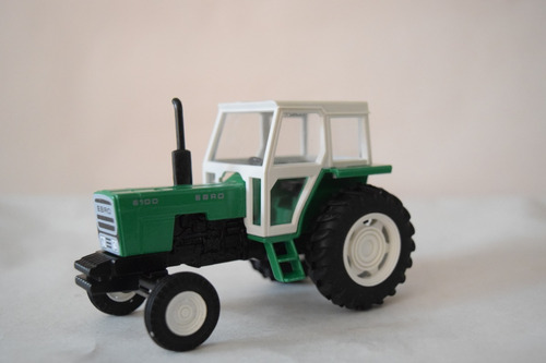 Tractor Ebro 6100 Verde Joal 1/41 España C/caja