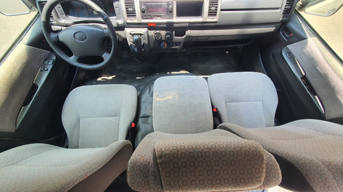 Toyota Hiace 2.7 Bus 15 Pas Mt