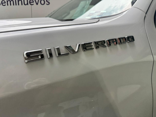 Chevrolet Silverado 4.3 V6 1500 WT Cabina Regular 4x2 At