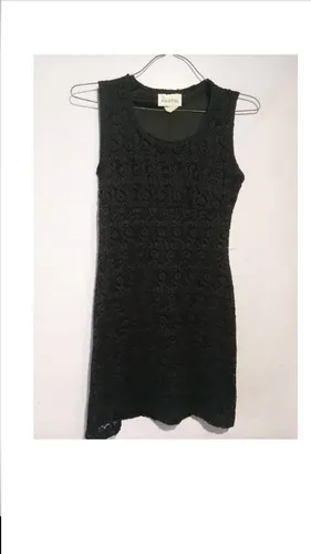 Vestidos y tacones sale