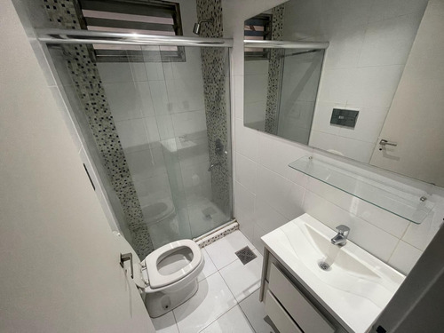 Casa En Venta - 2 Dormitorios 2 Baños - 206mts2 - Tolosa