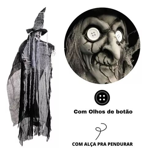 Halloween. Uma Bruxa Feia E Assustadora Está Na Toca De Uma Bruxa