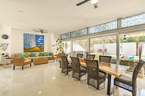 Imagen 2 de 30 de Venta Casa C/aberca, Lujo Y Gran Diseno Y Eficiencia En Play
