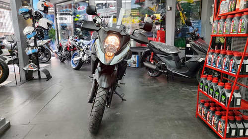 Moto Suzuki V-strom 650