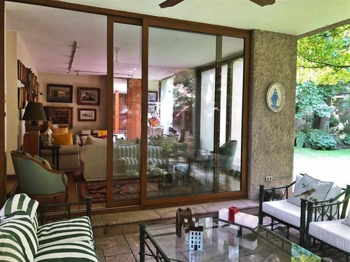 Casa En Venta De 5 Dorm. En Lo Barnechea
