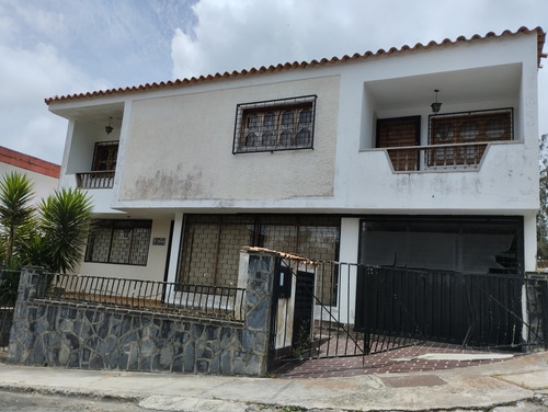 Imagen 3 de 30 de Best House Vende Hermosa Casa Tipo Quinta, Urb. Los Castores