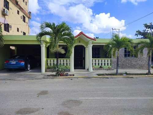 *vende Casa 193.09 Mts* (santo Domingo Norte) Residencial