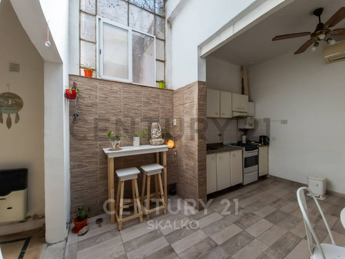 Venta Departamento Pasillo 3 Dormitorios En Arroyito