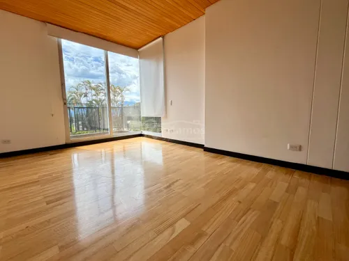 Casa En Venta En Tres Esquinas. Cod V776083