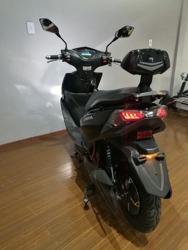 Imagen 3 de 25 de Moto Electrica Scooter Leo Sunra En Cuotas Con Anticipo